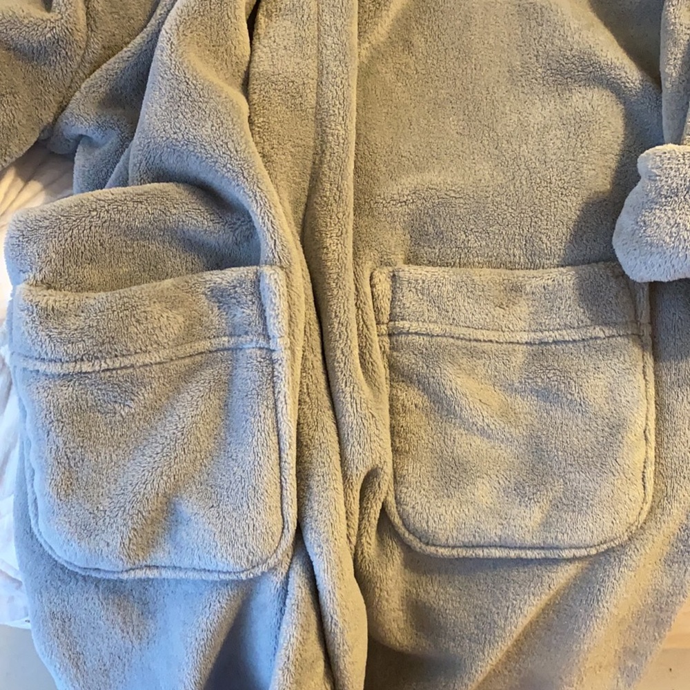 Victoria Secret Robe - Picture 5 of 5